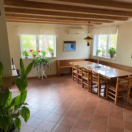 Waterfront In Peaceful Bulli Villa